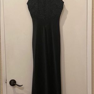 A Carmen Marc Valvo dress.